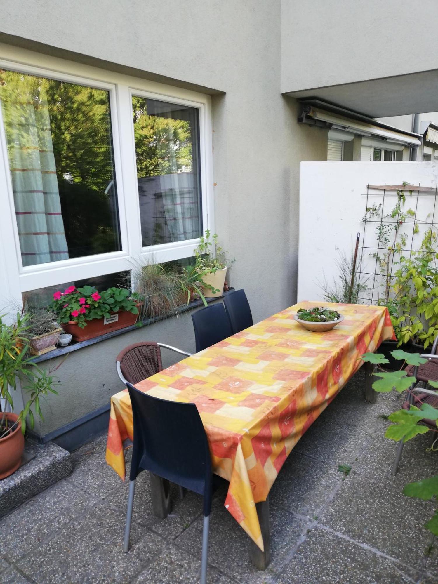 Bed & Breakfast In Maisonette With Garden, Parking Place Wenen